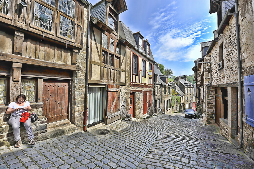 Dinan